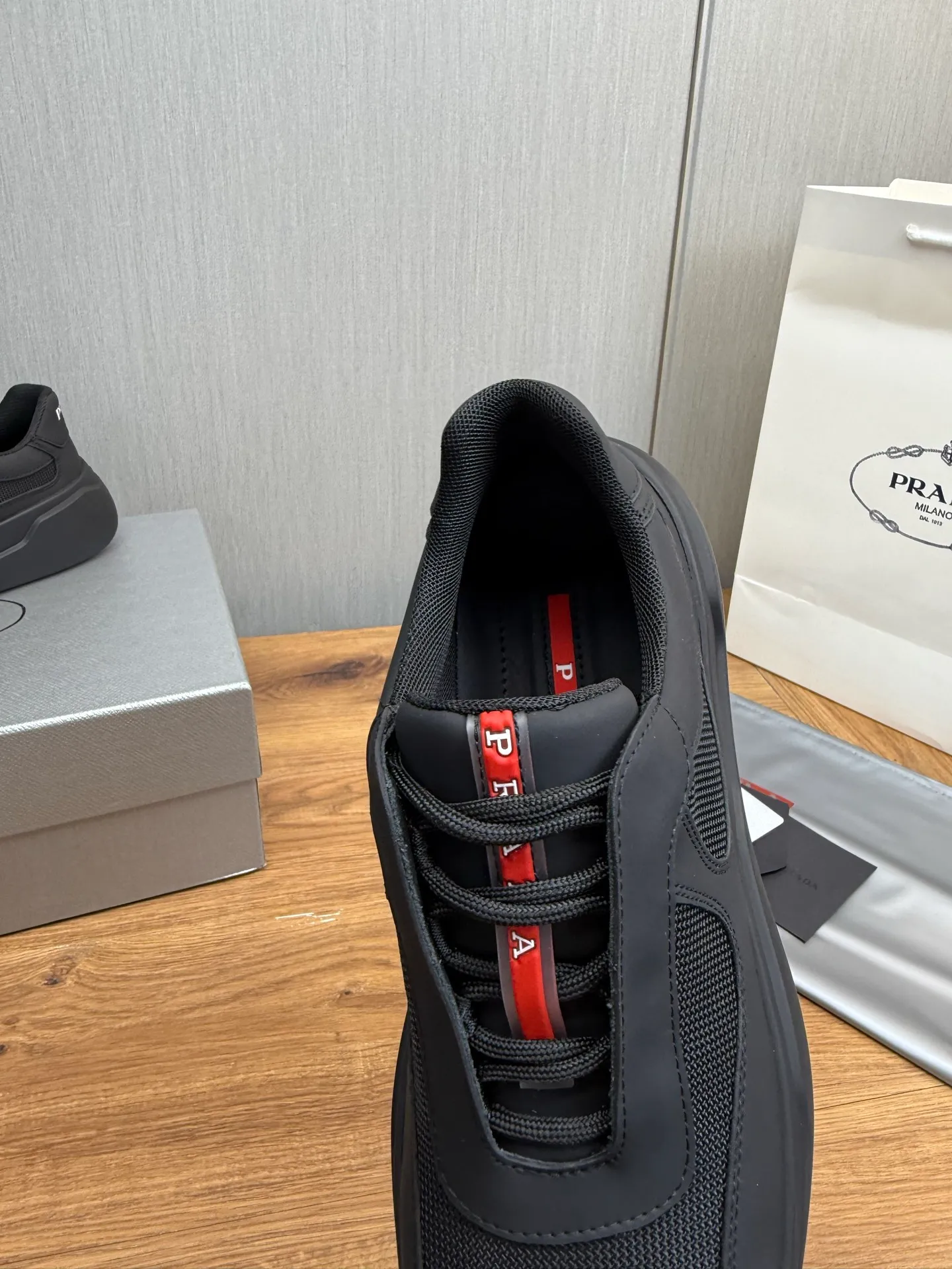 Men's shoes 💰600💰 [PRADA] New models synchronized with the official website, high-quality shipments ✔️Best sellers🔥 Original cowhide + cowhide lining, 1🆚1 replica, original sole, 38-45 (men's 45 is custom-made and cannot be returned or exchanged)
